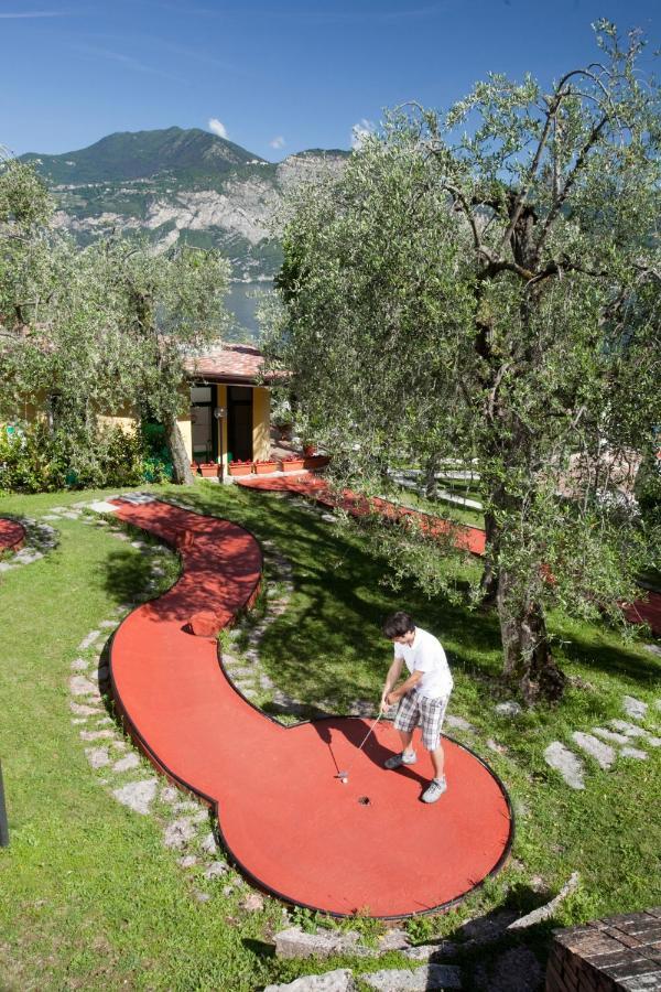 Hotel Residence Rely Brenzone sul Garda Exteriör bild