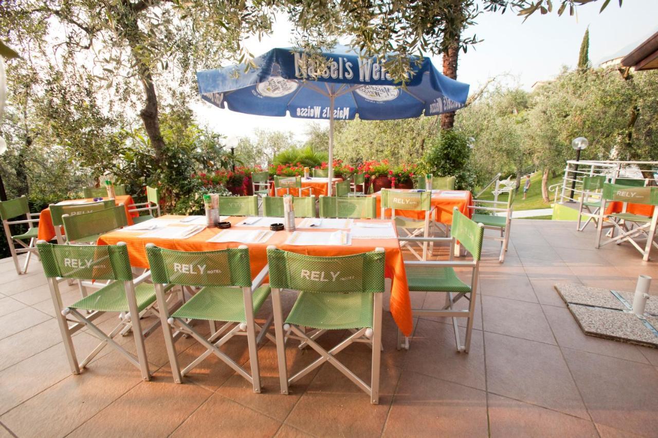 Hotel Residence Rely Brenzone sul Garda Exteriör bild