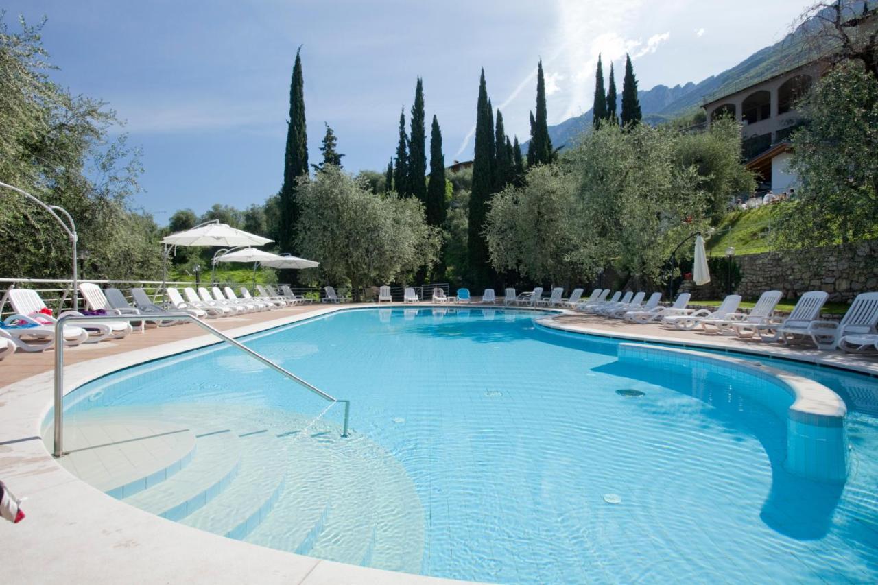Hotel Residence Rely Brenzone sul Garda Exteriör bild