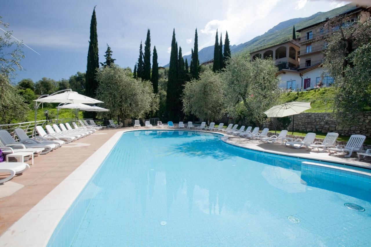 Hotel Residence Rely Brenzone sul Garda Exteriör bild